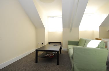 Woodland Terrace, Flat 6, Greenbank, Plymouth - Image 2